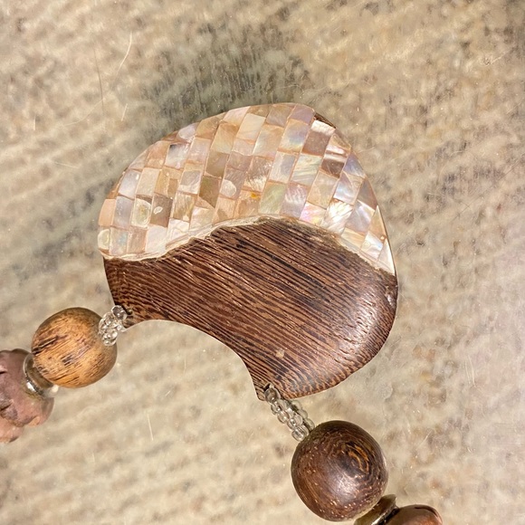 Interesting beachy boho necklace - Picture 4 of 7